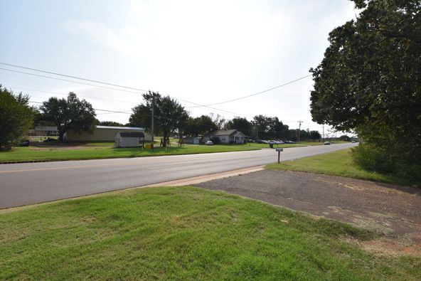 Crume: 3421 S Division St, Guthrie, OK 73044